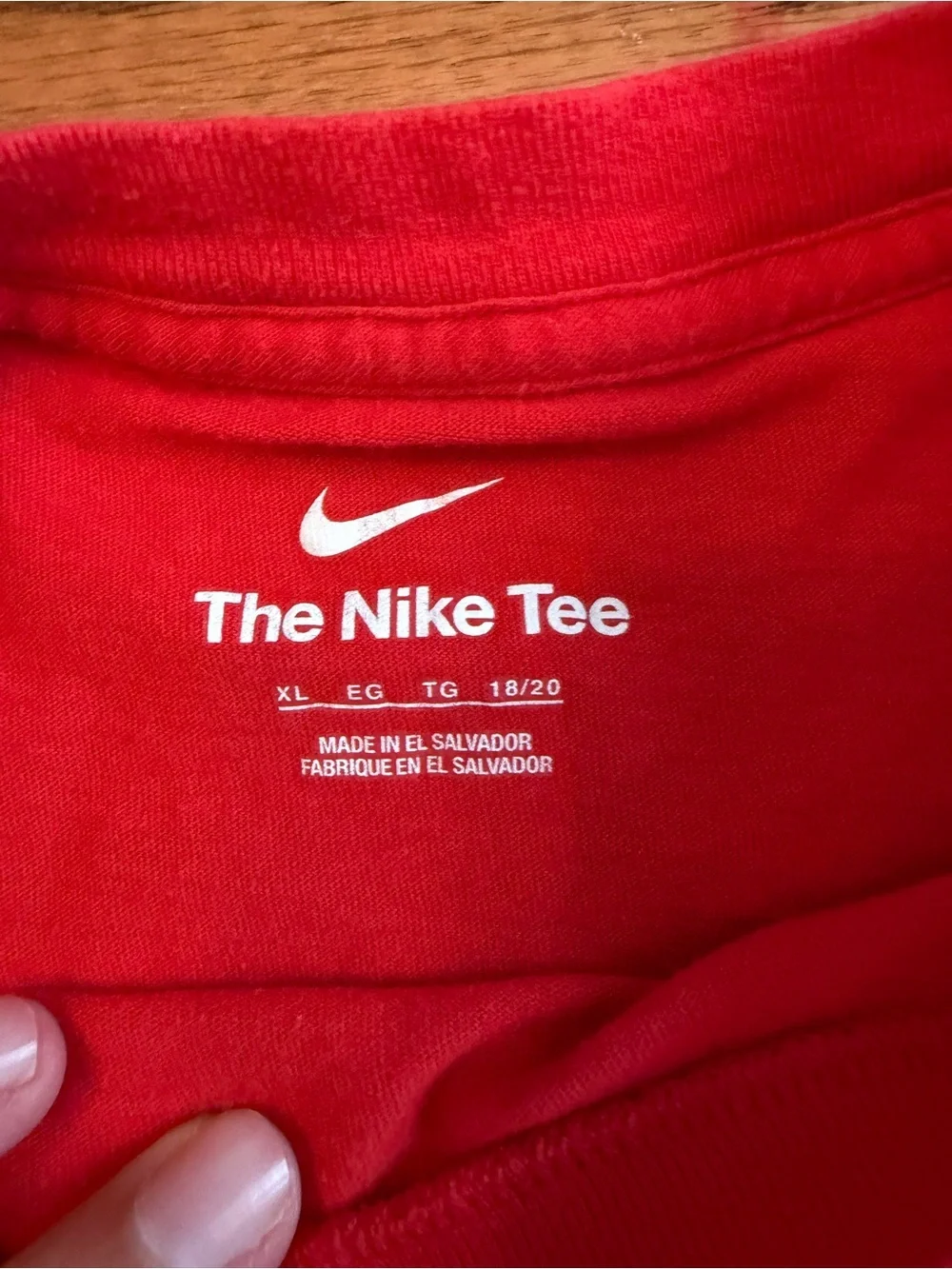 Nike Red Chicago Bulls Graphic Tee - Black Logo